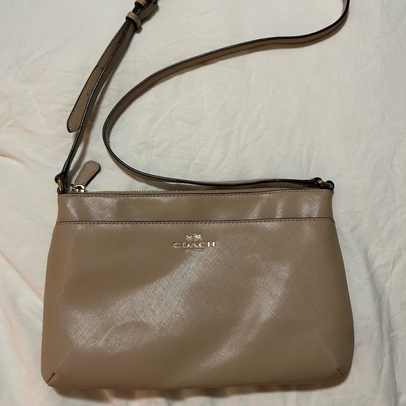 Authentic Coach Tan Crossbody Bag - Picture 1 of 8